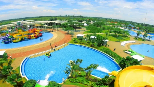 Go Wet Waterpark Grand Wisata Bekasi